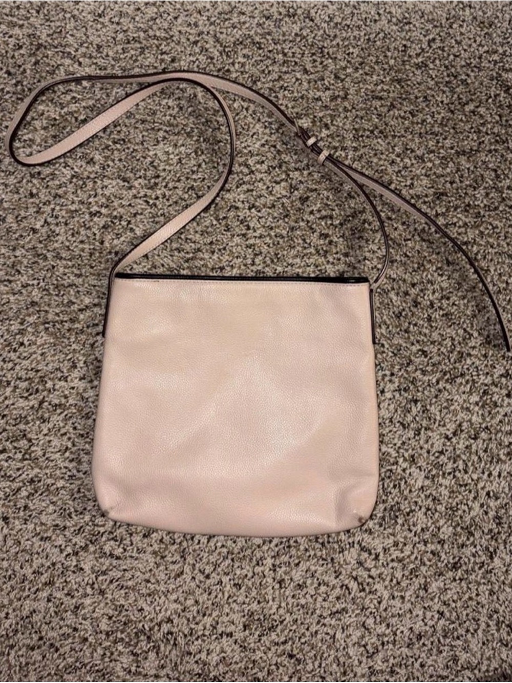 kate spade blush pink pebbled leather crossbody with black tassel - Picture 4 of 6